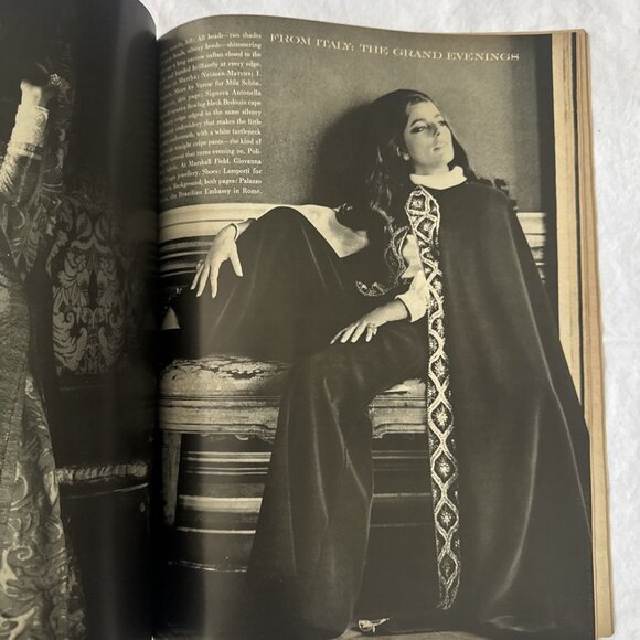 Vogue - September 1968 - Picture 4 of 10